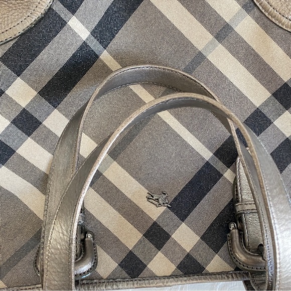 Burberry Check Tote Bag - Picture 14 of 14
